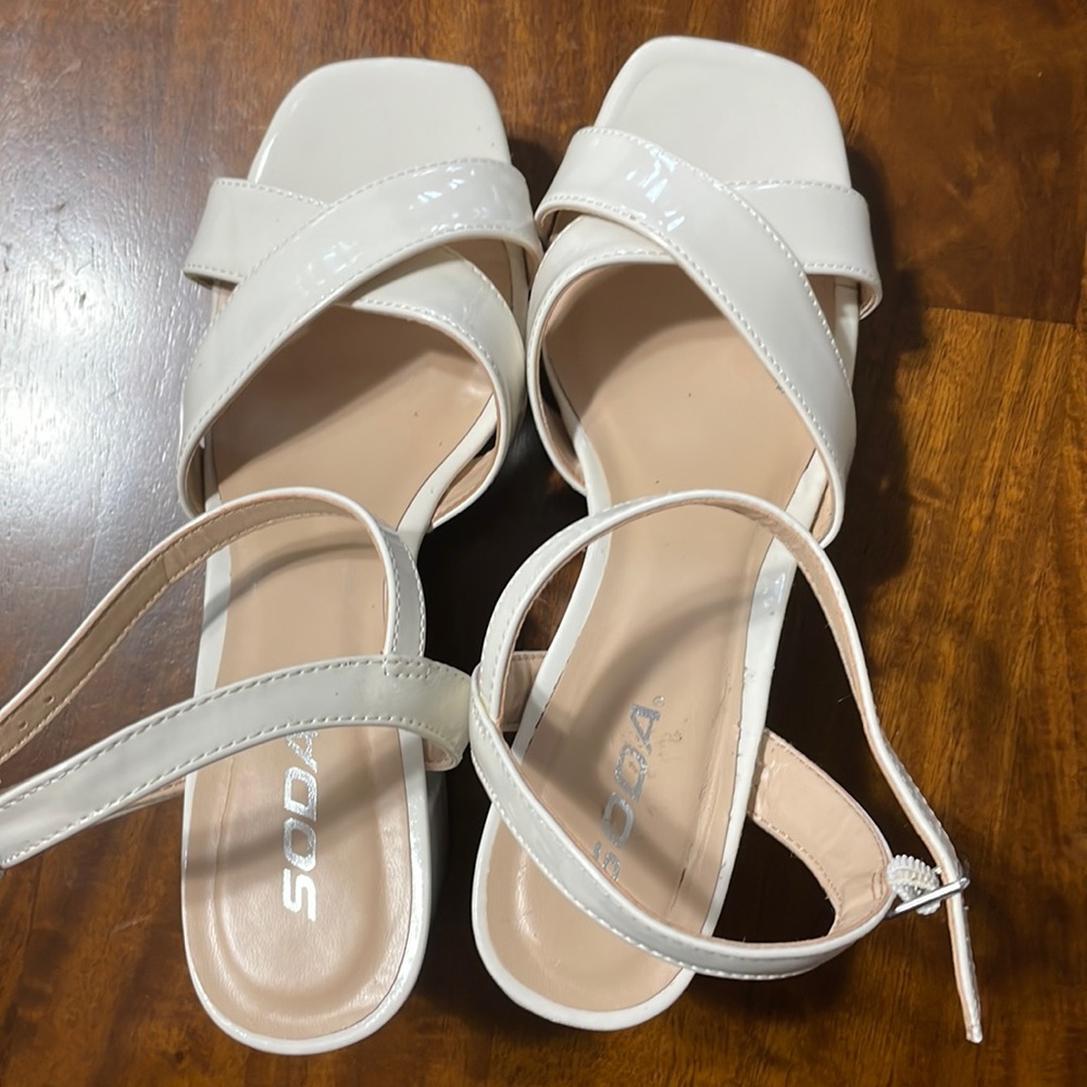 Soda sandal